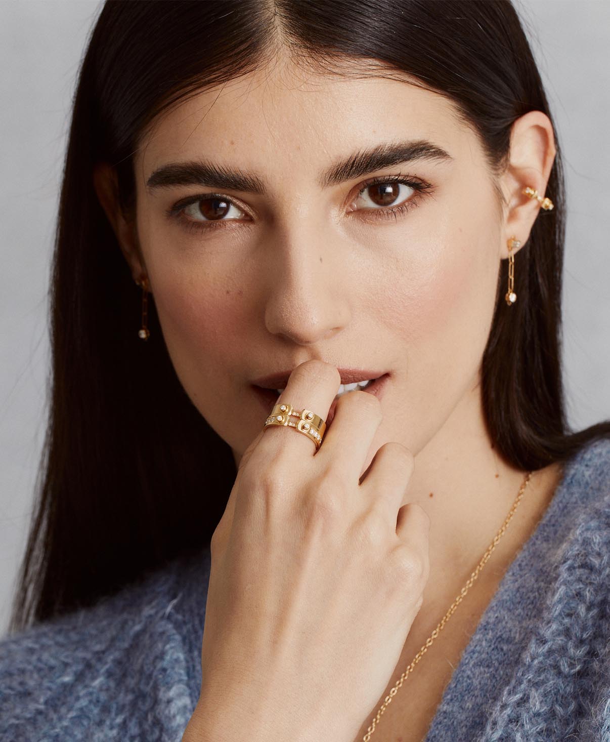 Business Meeting Mood Ring: Discover Luxury Fine Jewelry | Nouvel Heritage