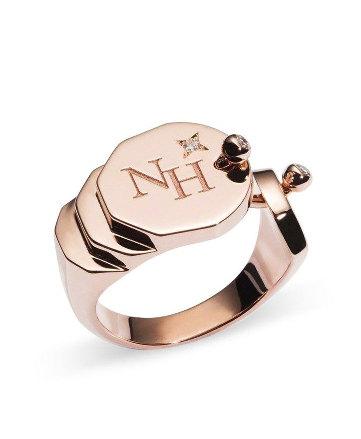 Gold Signet Ring: Discover Luxury Fine Jewelry | Nouvel Heritage || Yellow Gold